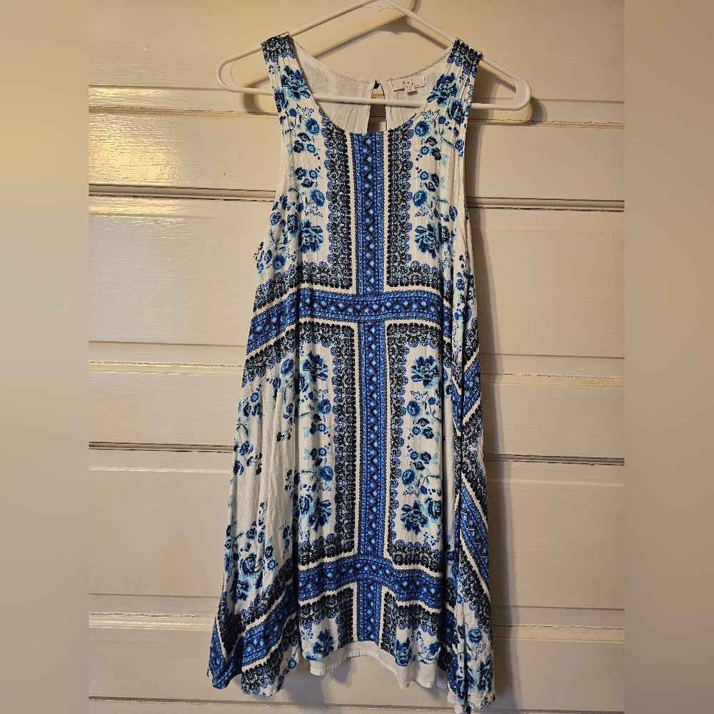 C & J Collection Floral Blue and White Sleeveless Dress Large